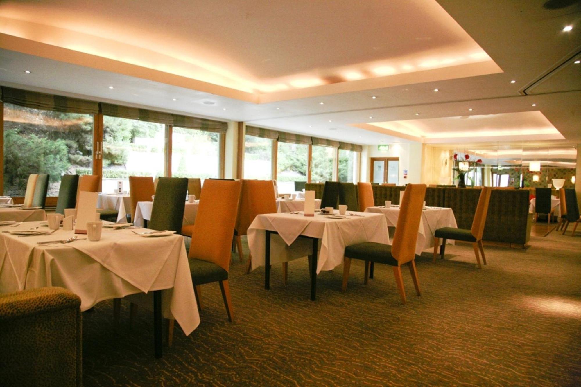 Regency Park Hotel, Health Club & Spa Thatcham Exterior foto