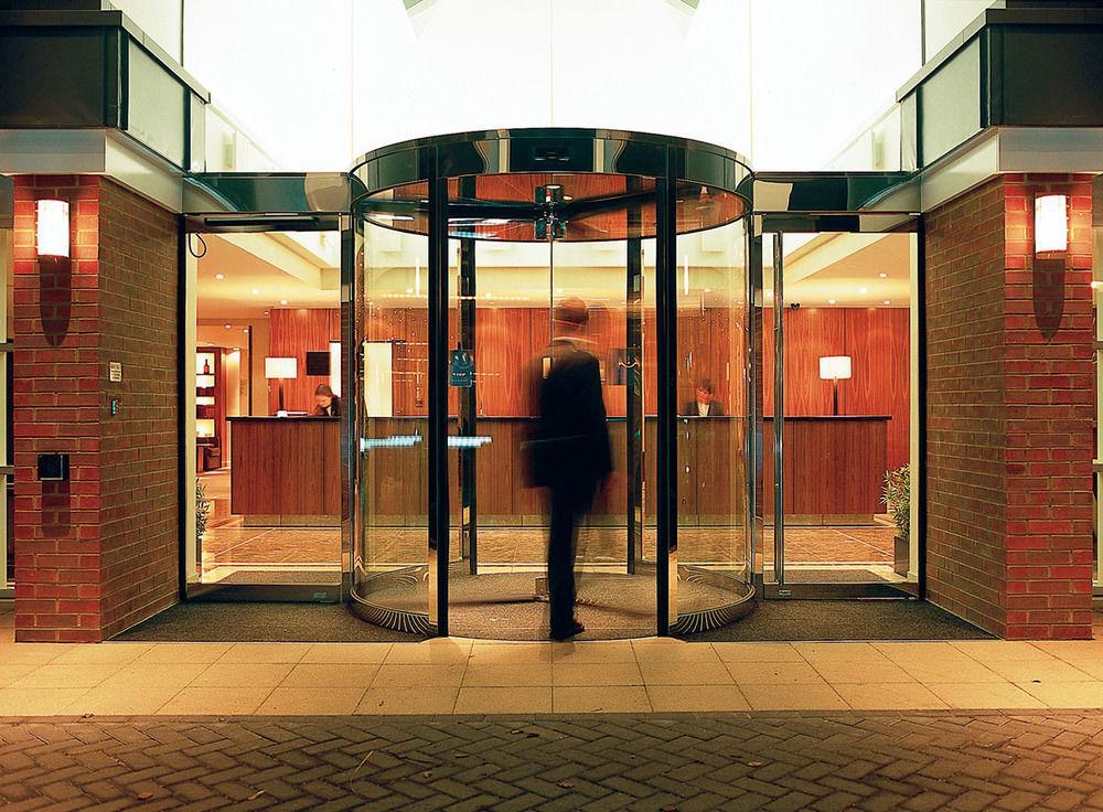 Regency Park Hotel, Health Club & Spa Thatcham Exterior foto