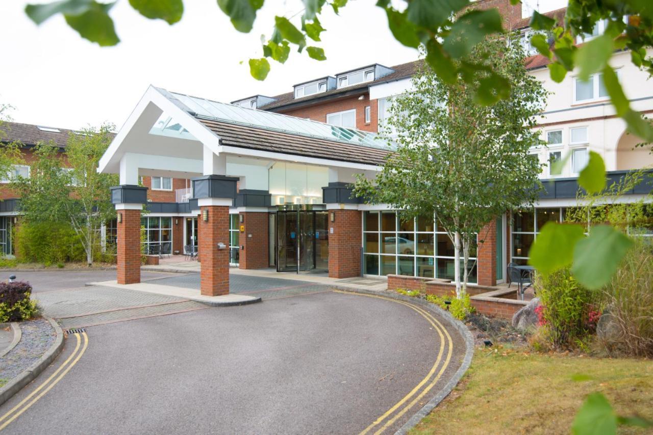 Regency Park Hotel, Health Club & Spa Thatcham Exterior foto